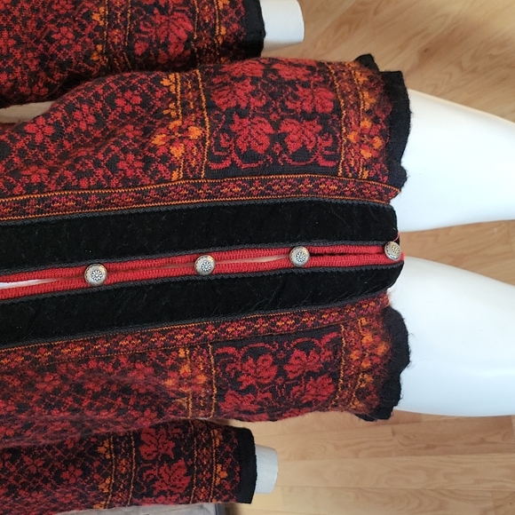 Vintage Dale of Norway button front cardigan - Picture 4 of 16